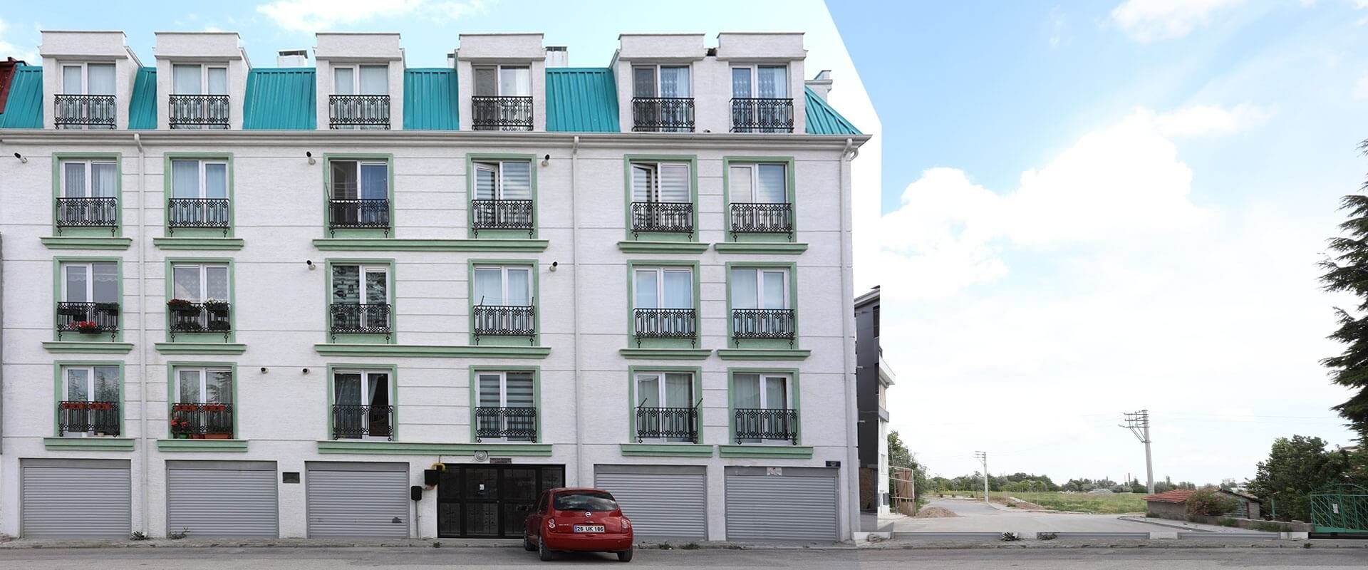 Tüzüner Sokak Melek Hanım Apartmanı